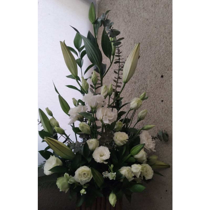 LILIUM ORIENTEL LISIANTHUS EUCALIPTOS