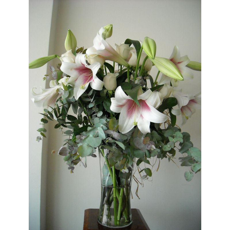 LILIUM ASIATICOS CON EUCALIPTOS