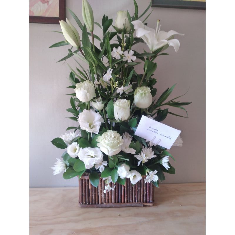 ROSAS LILIUM FOLLAJE EN BASE MADERA