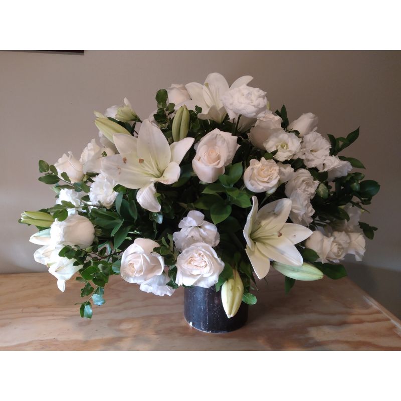 ROSAS LILIUM FOLLAJE EN BASE DE PLASTICO