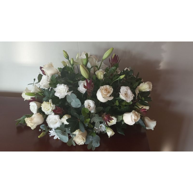 EUCADENDRO ROSAS LISIANTHUS  FOLLAJE EUCALIPTOS